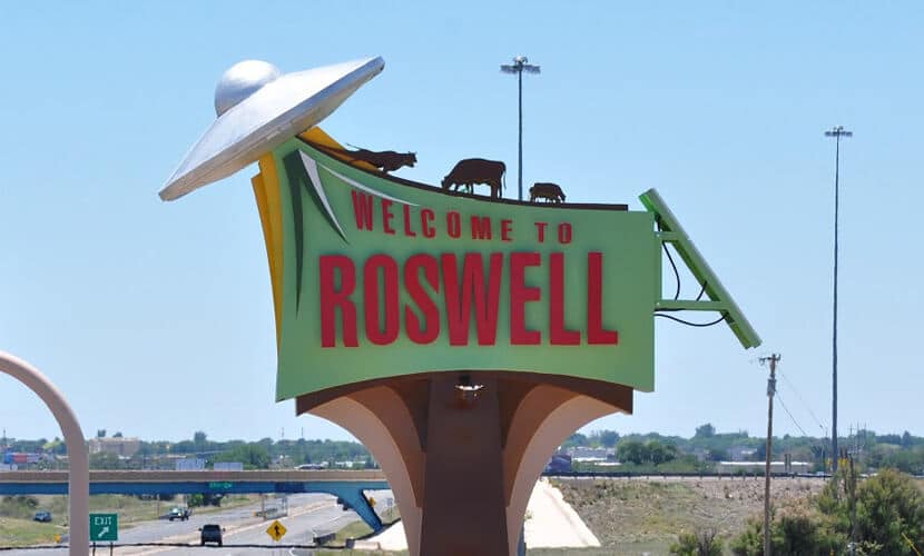 EG Structural's large-scale art welcome sign for Roswell, New Mexico